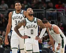 九游体育官方网站包含雄鹿队防守崩盘，惨遭对手狂轰猛炸，对于如何更新.的词条