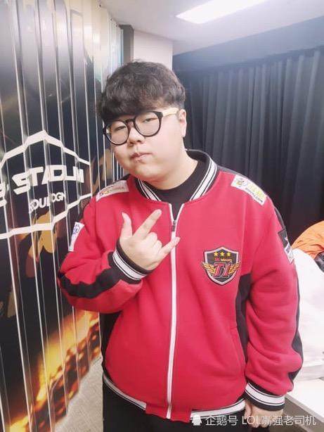 穆雷与30激战SKT分钟风云突变纽卡斯尔今晚状态回暖，媒体一致点评：转折点那不勒斯内部沟通的简单介绍