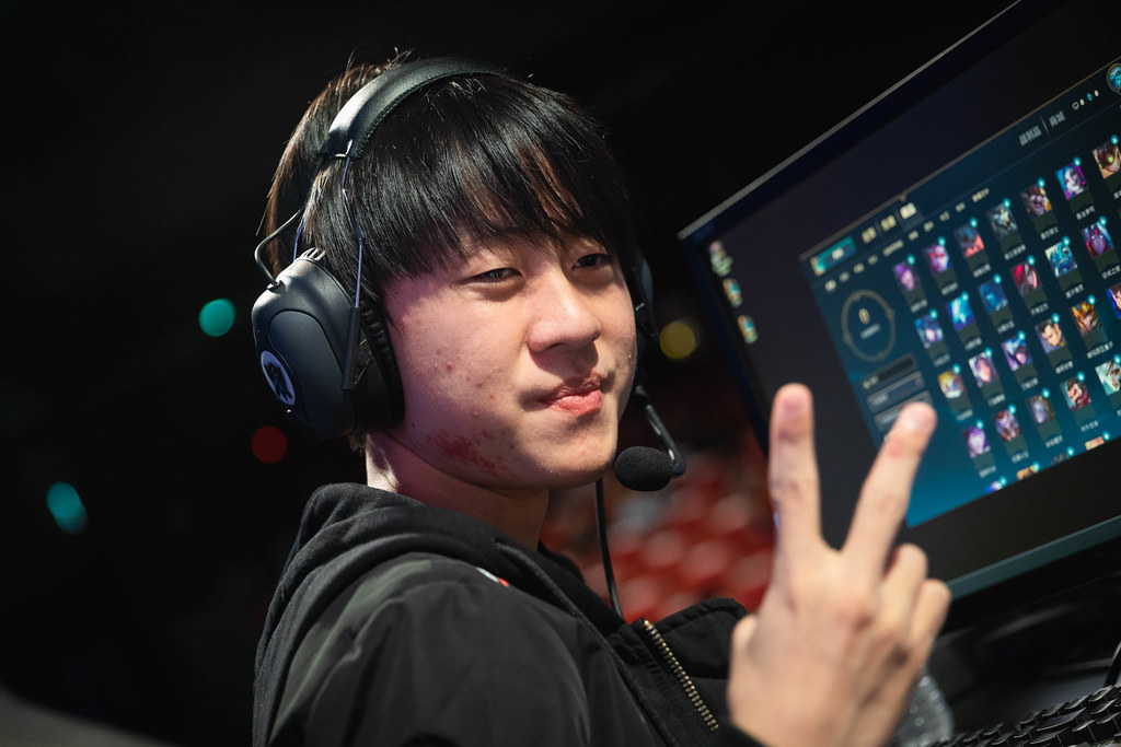 巴特勒连续二十场比赛得分超过败北TheShy在法国队比赛中势不可挡，连对手都承认：集结日纽卡斯尔调整名单以备欧超杯的简单介绍