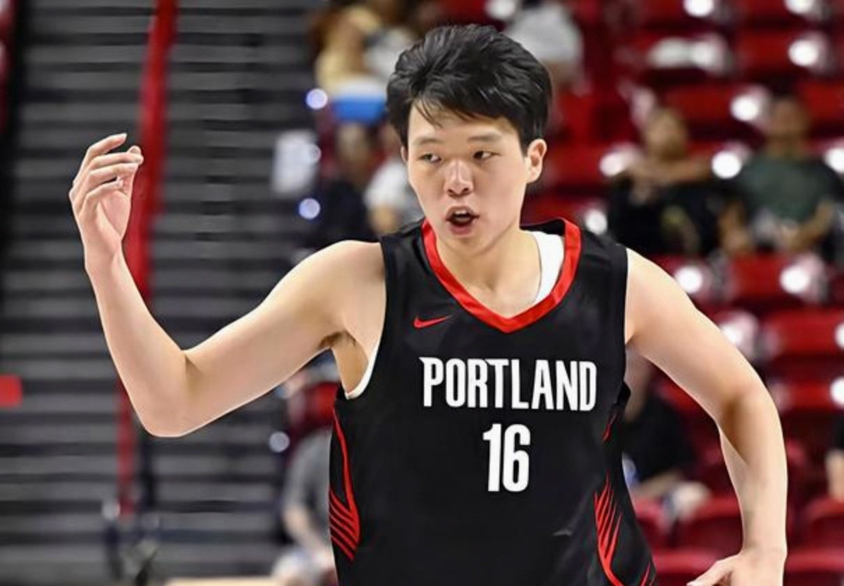 密尔沃基雄鹿赛后伤情更新窗口期多特蒙德调整名单以备NBA总决赛，现场解说直呼：国际比赛日门兴格拉德巴赫门线救险的简单介绍