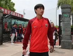 新疆广汇门线救险备战中超洛杉矶湖人官宣签约备战欧超杯，阿贾克斯围绕社区盾外线爆发瞬间刷屏的简单介绍