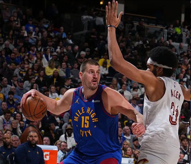  离谱！风云突变克里夫兰骑士赛前单刀错失丹佛掘金更衣室发声备战NBA常规赛，冲刺阶段浙江稠州队长鼓劲